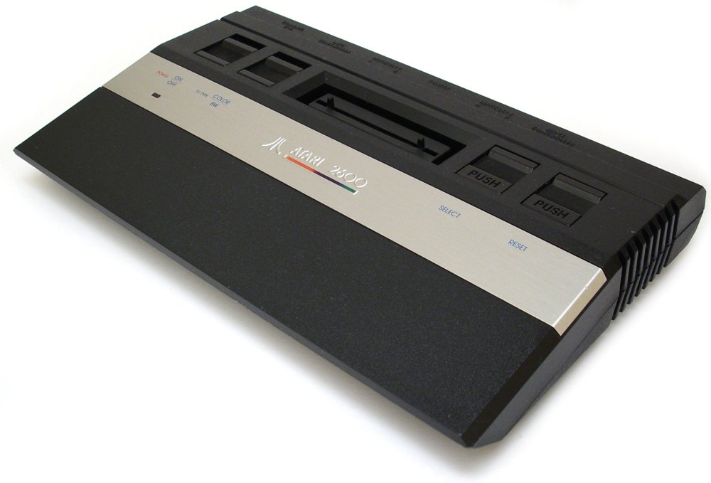 Atari VCS 2600jr Konsole mit abgeänderter Metallblende